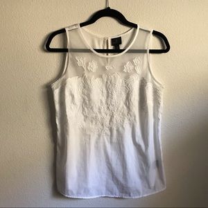 🌿WORTHINGTON floral embroidered top✨